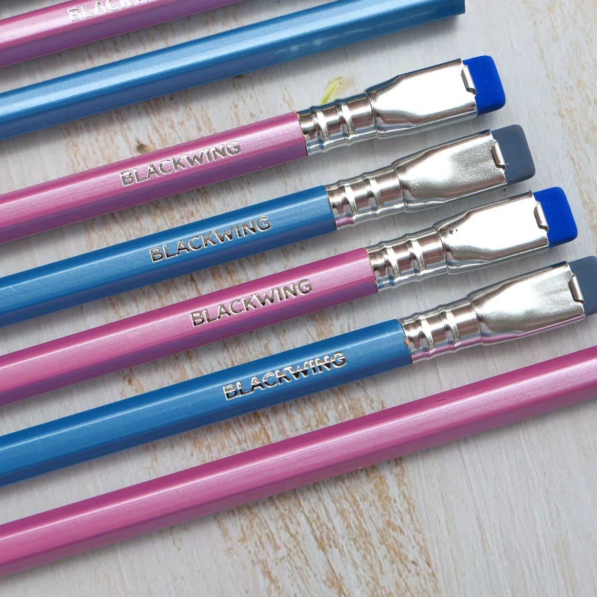 BLACKWING Pearl Pink / Pearl Blue