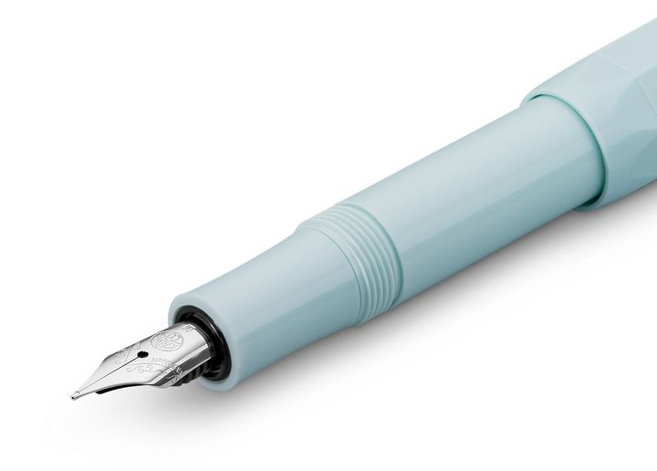 Kaweco_Skyline_FP_Mint_Detail_Front_web_s