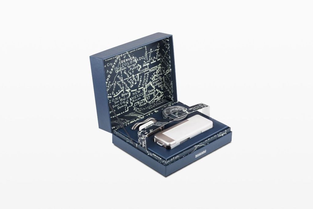 lomomatic-110_zebra-crossing_packaging-open_on-grey_1