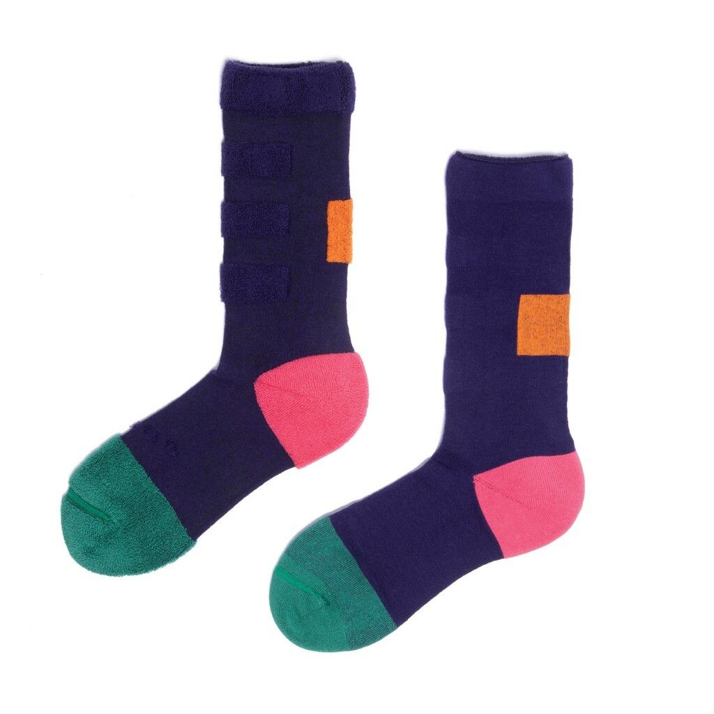 reversible-patterned-socks_goodpairsocks_goodstory_my-inner-beauty_minda_purple_orange_pink_green02.jpg