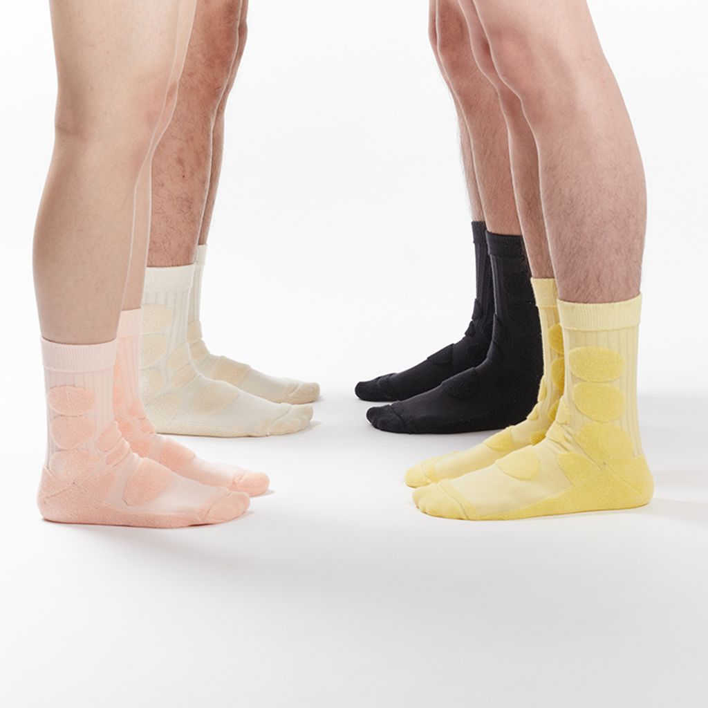 socks_goodpairsocks_doudou_goodkawanproject_oooo_oya_light-yellow09.jpg