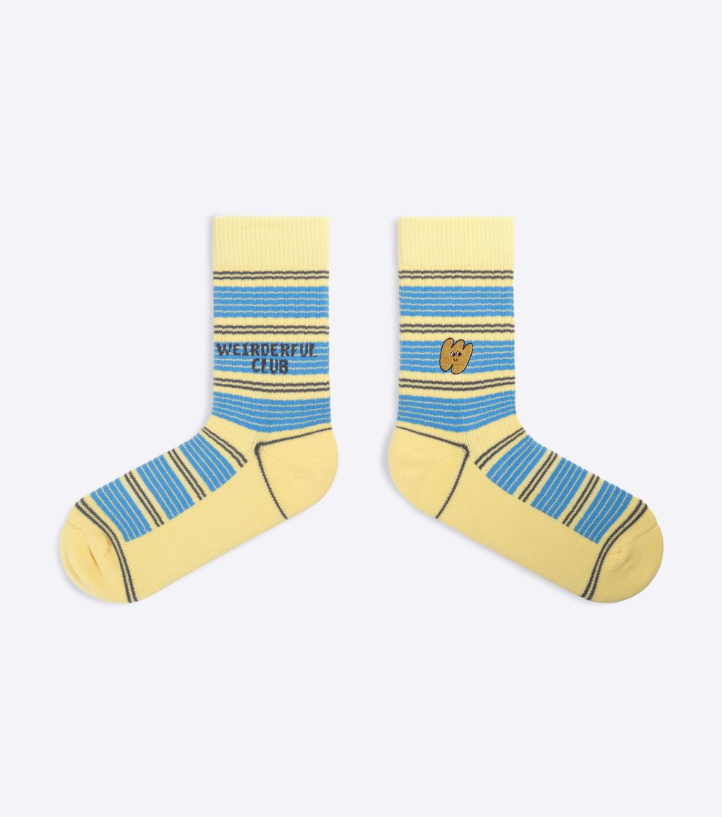 WAWW_PH_4x3_SOCKS_WEIRDME_04