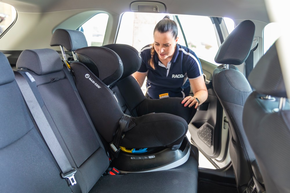 child restraint fitting (1)