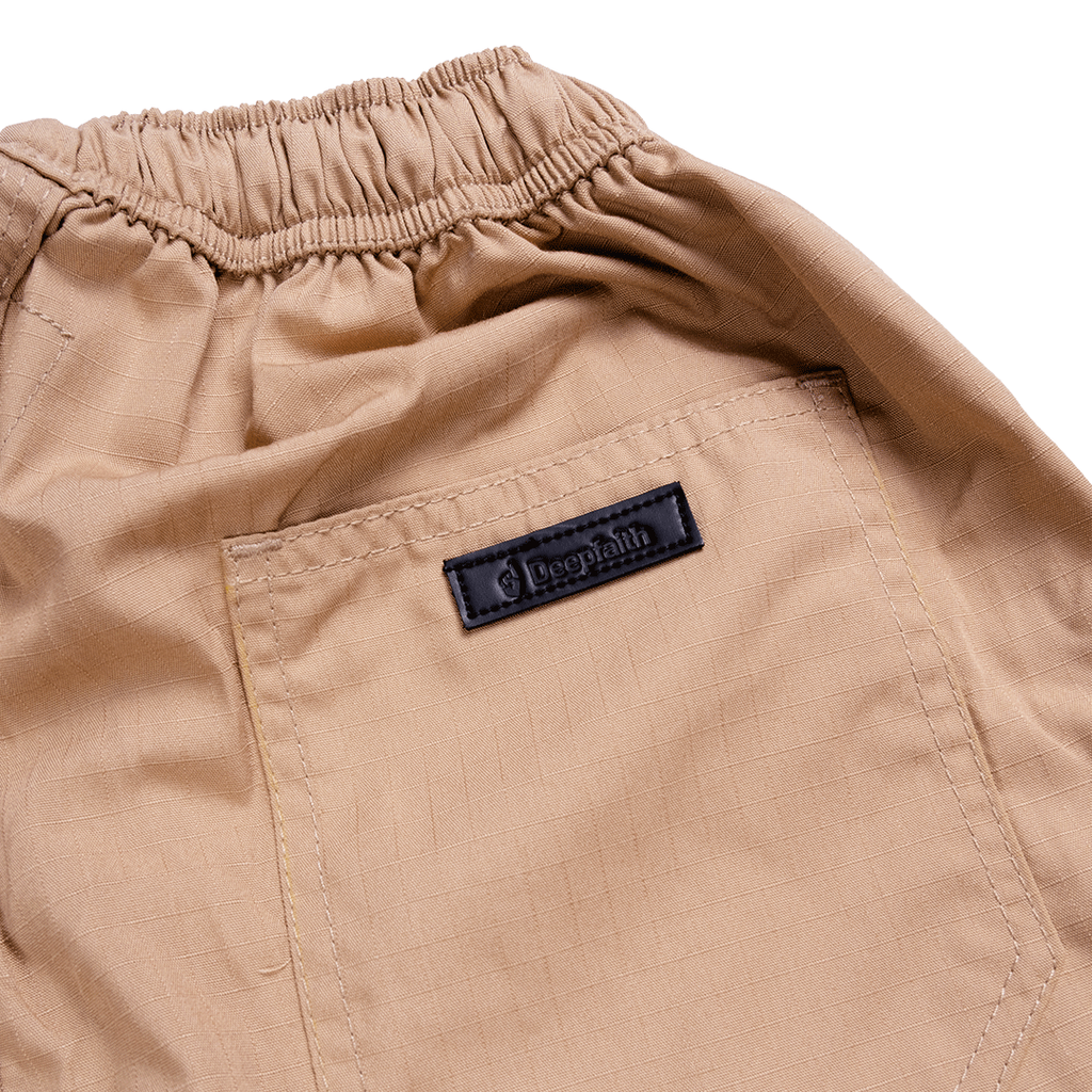 Catalog_Ripstock-Utility-Pants_Brown_Detail