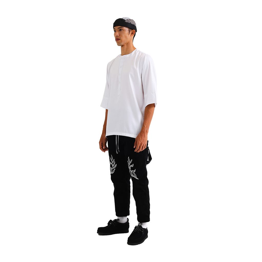 white round collar 3