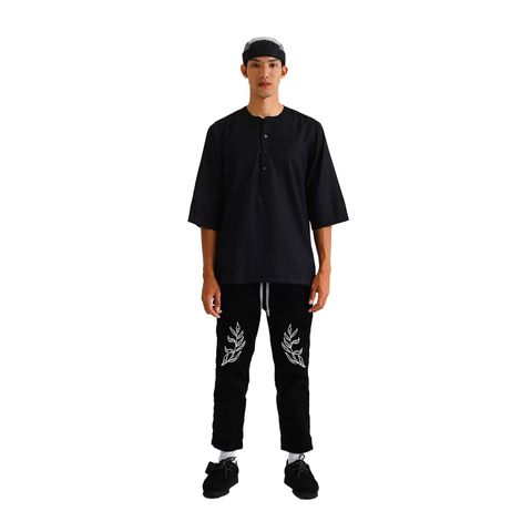 black round collar 1