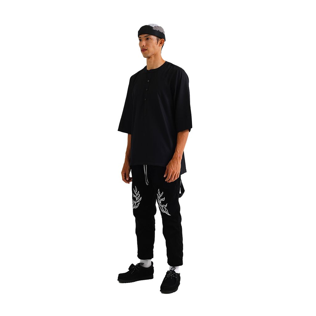 black round collar 3