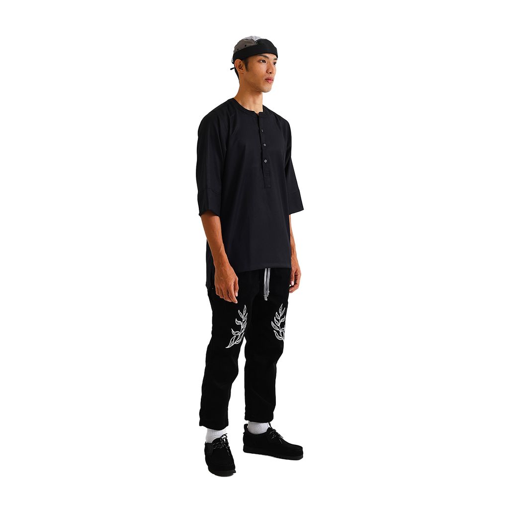 black round collar 4
