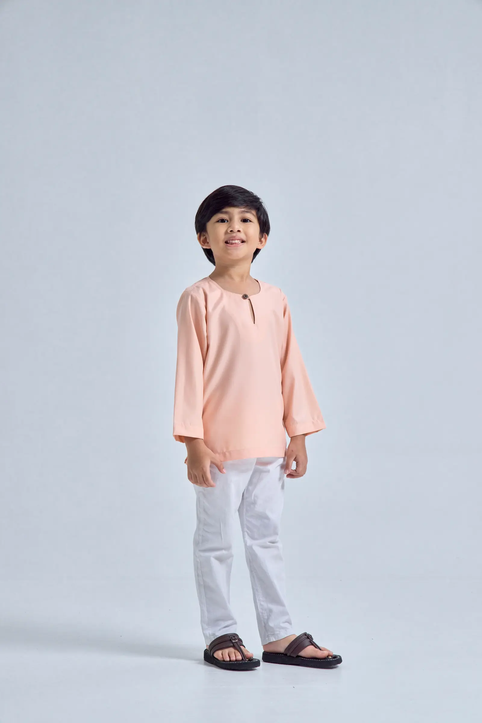 WEBP CARABAS BOY SALMON SKIN 2