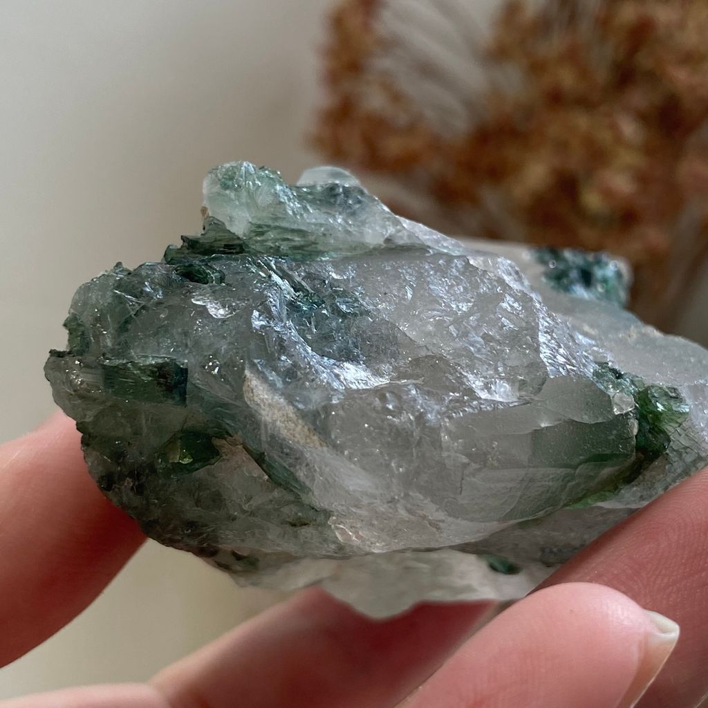 綠碧璽共生石英 21B30001A 112.7g $1800(8).JPEG