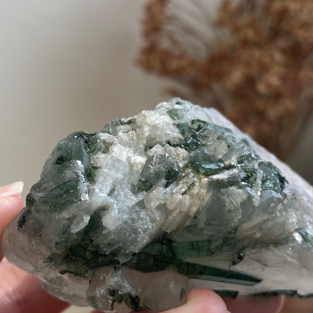 綠碧璽共生石英 21B30001A 112.7g $1800(9).JPEG