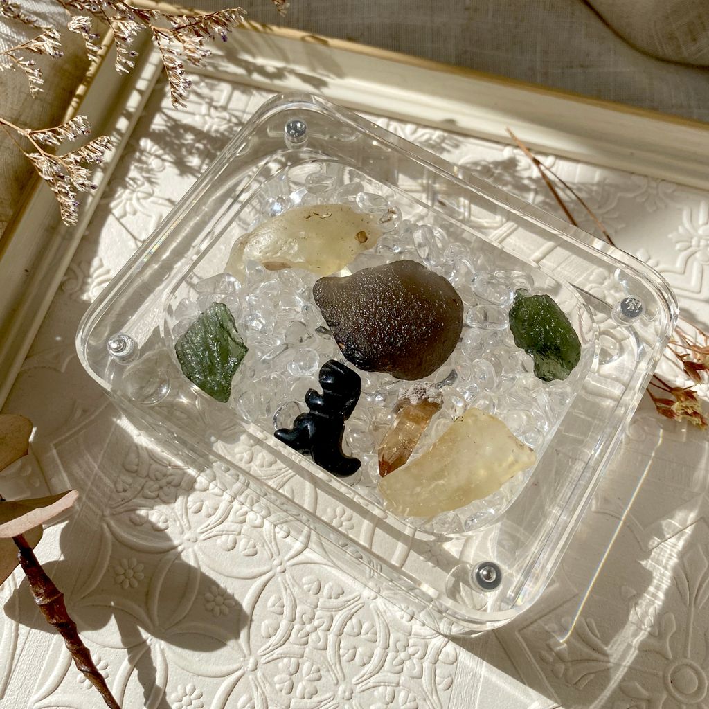水晶玻璃展示盒子(4).JPEG