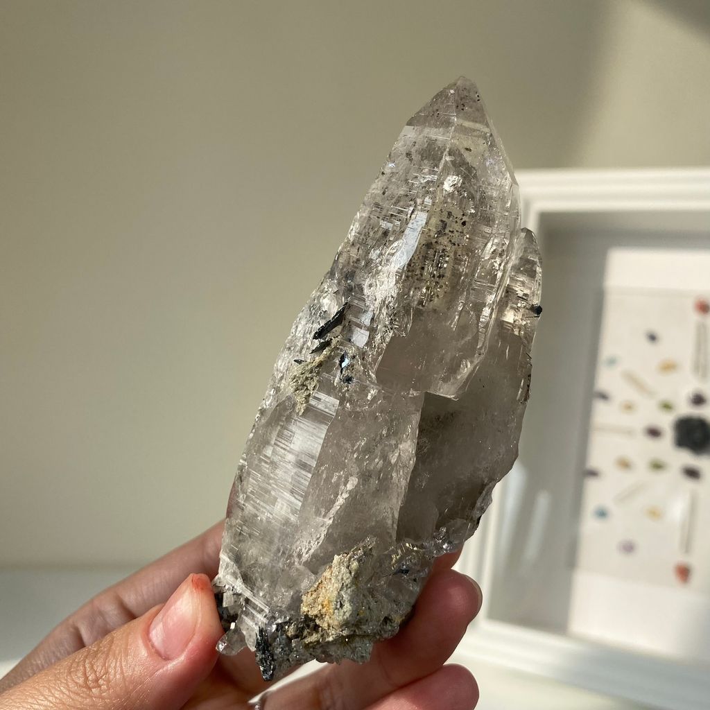 22C18015L 尼泊爾晶柱 135.7g $3500(1).JPEG