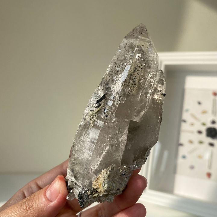 22C18015L 尼泊爾晶柱 135.7g $3500(1).JPEG