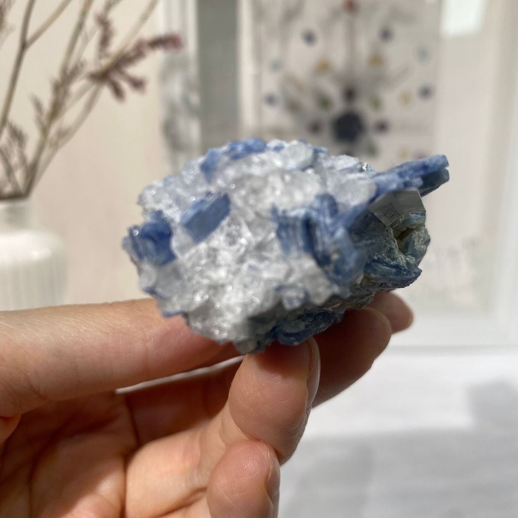 21K57001E 藍晶石原礦 152.4g $700 (2).JPEG
