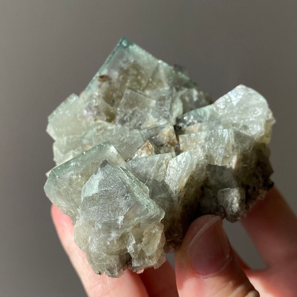 22F03PI18 英國日光螢石 321.3g $4800 (6).JPEG