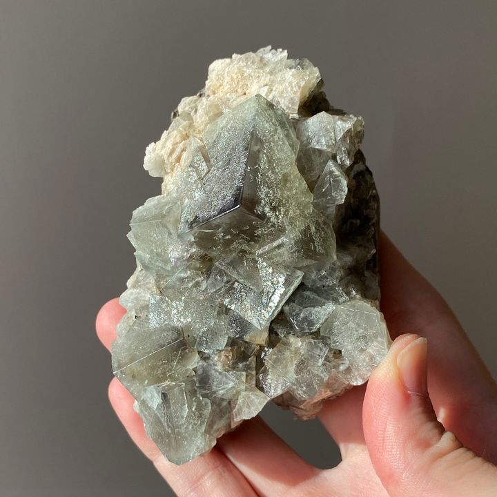 22F03PI18 英國日光螢石 321.3g $4800 (1).JPEG