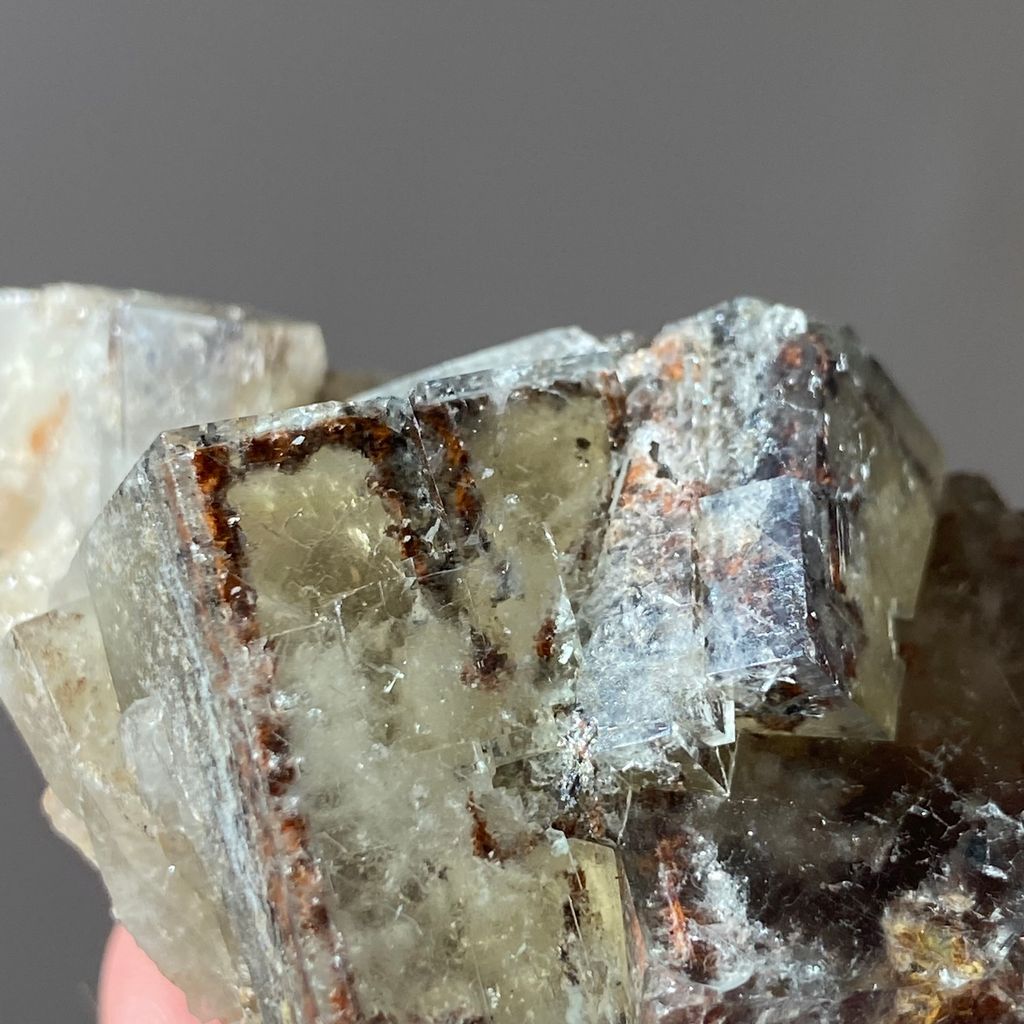 22F03PI19 英國日光螢石 129.8g $2400 (7).JPEG