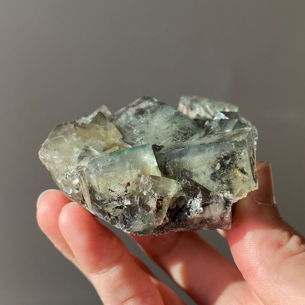 22F03PI25 英國日光螢石 147.6g $2400 (5).JPEG