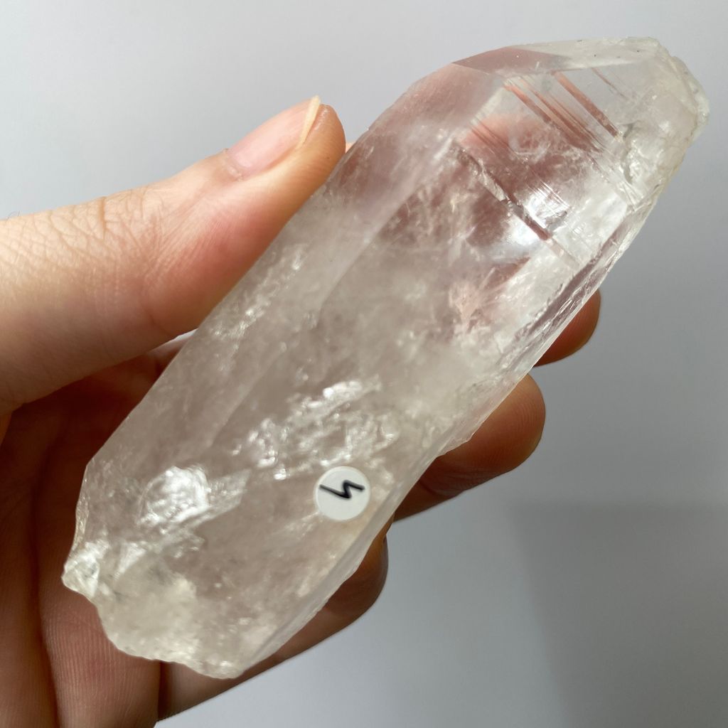 22F180015巴西雷擊水晶 92.1g $3900 (2)