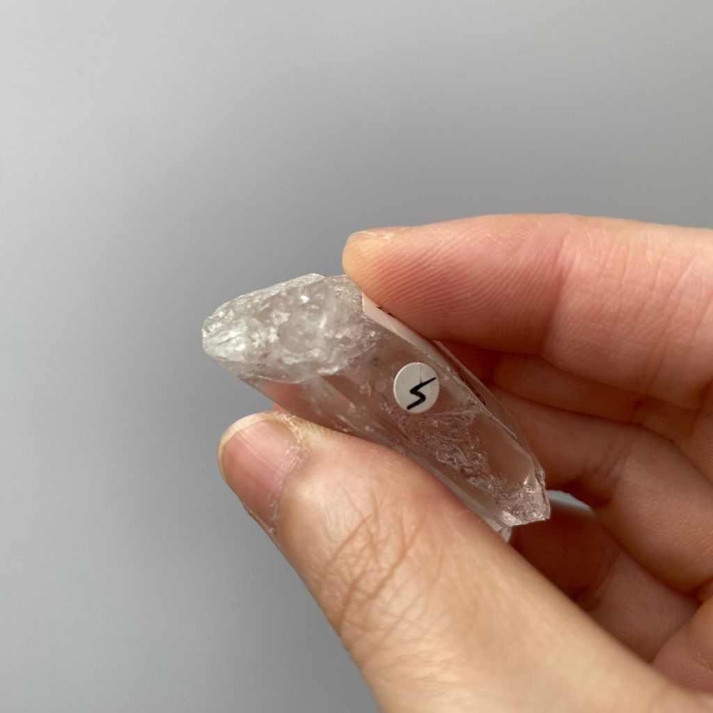 22F1800156巴西雷擊水晶 14.9g $800 (7)