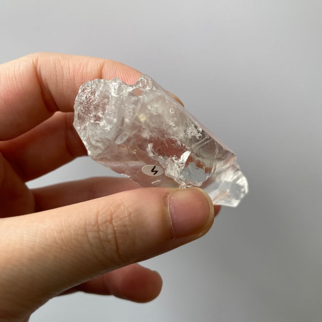 22F1800211巴西雷擊水晶 33.7g $1400 (7)