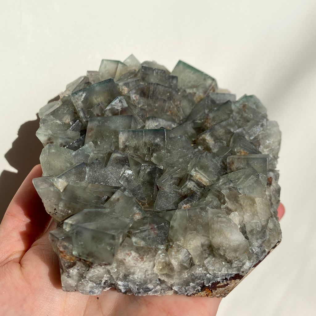 異色毒藤 I 英國日光螢石 806g $9350 22I03PI2 (6)