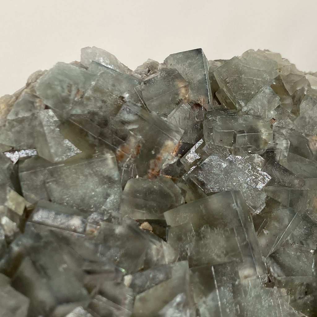 異色毒藤 I 英國日光螢石 806g $9350 22I03PI2 (10)