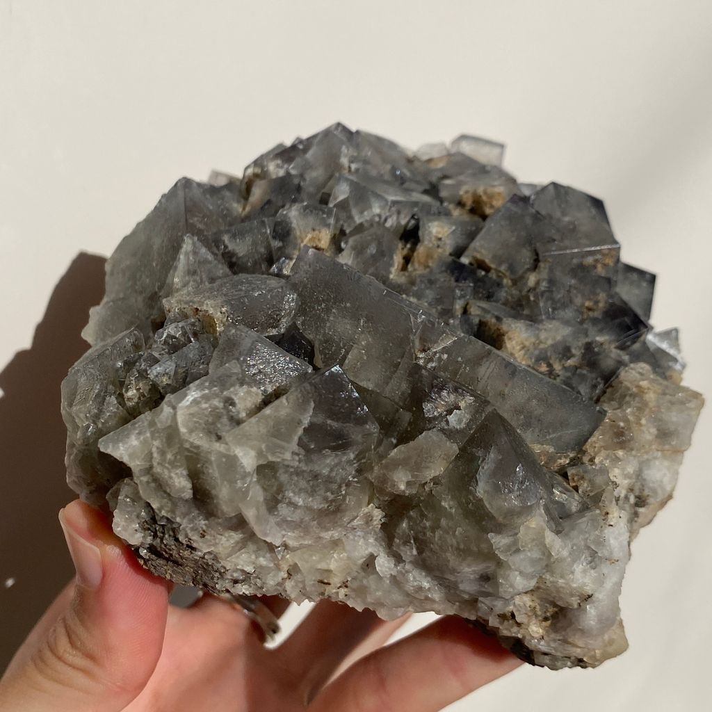 異色毒藤 I 英國日光螢石 827.5g $9650 22I03PI1 (5)