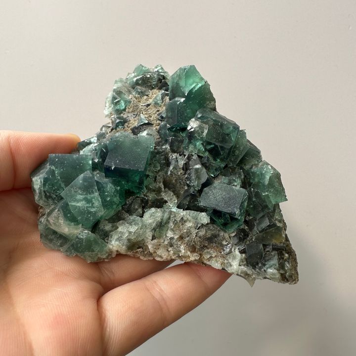 隱藏之森 I 英國日光螢石 167.8g $2550 22G03HF19 (1)