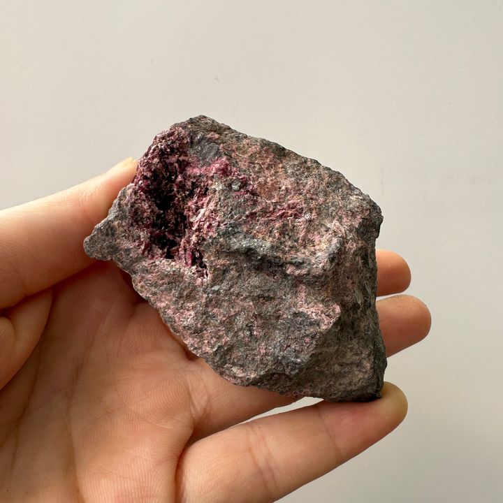 22E123001H 摩洛哥鈷華原礦 160.6g $1200 (1)