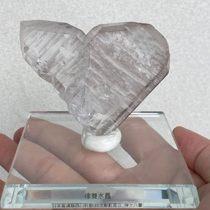 23E18001 日本律雙水晶 72.2g $6400 (1)