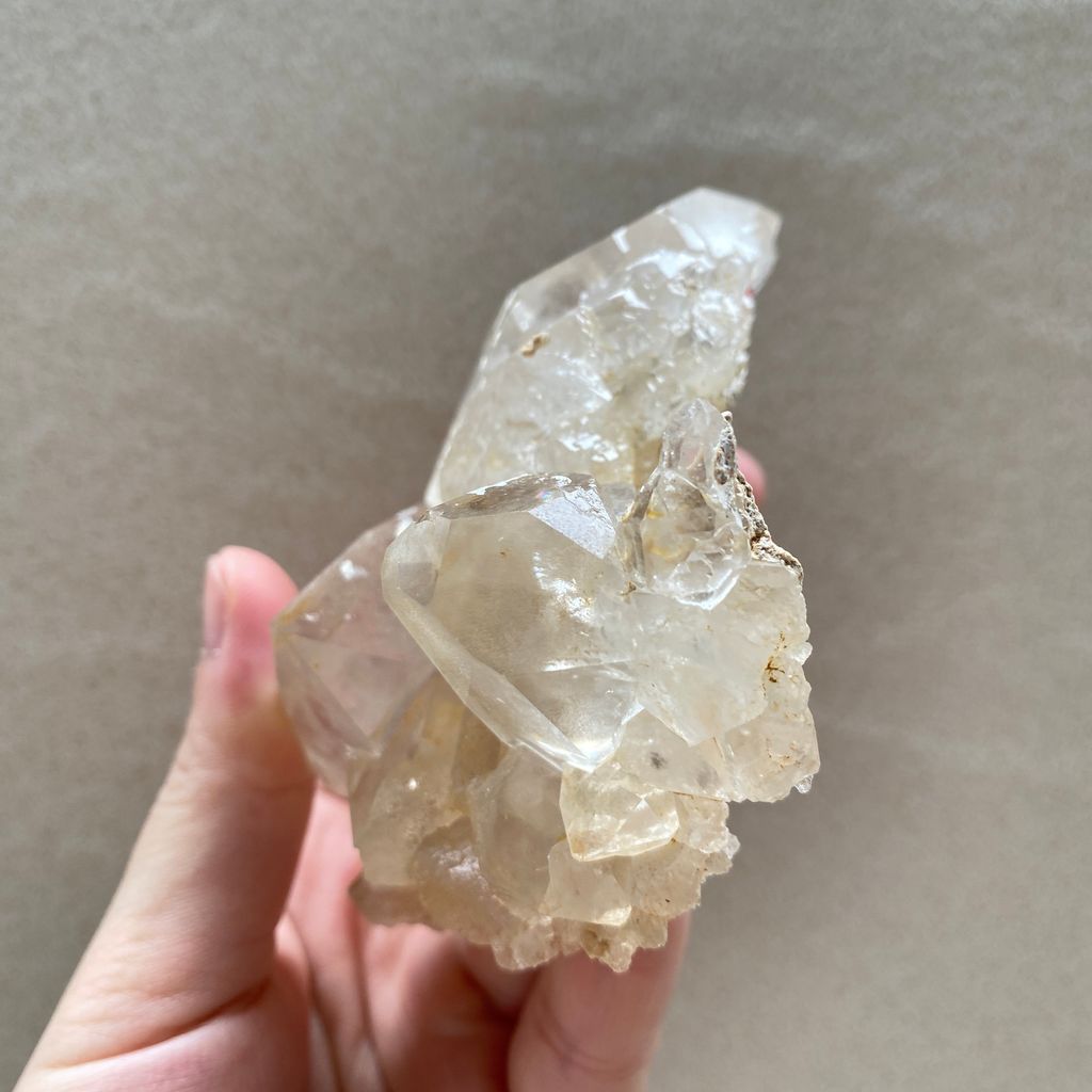 23E18A1 巴基斯坦哈休比封閉式扭旋水晶 204.1g $6000 (6)