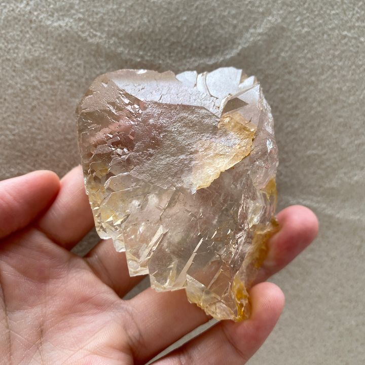 23E18A5 巴基斯坦哈休比封閉式扭旋水晶 137.8g $4100 (1)