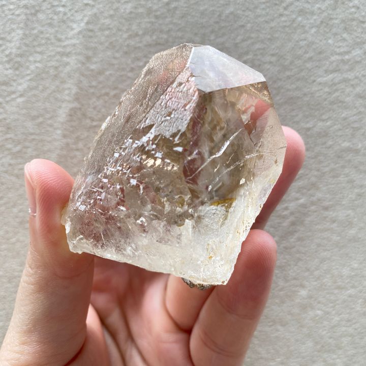 23E18A10 巴基斯坦哈休比封閉式扭旋水晶 90.7g $3300 (2)