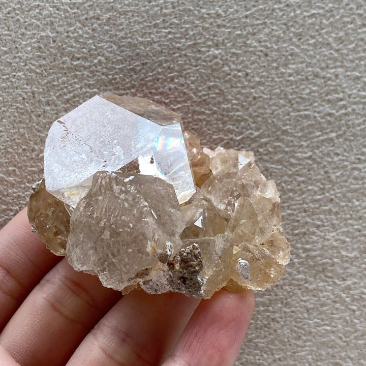 23E18A18 巴基斯坦哈休比封閉式扭旋水晶 62.5g $1900 (1)