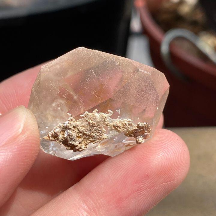 23E18A29 巴基斯坦哈休比封閉式扭旋水晶 10.1g $800 (1)