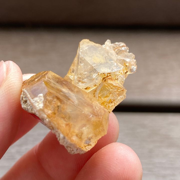 23E18A30 巴基斯坦哈休比封閉式扭旋水晶 9.7g $400 (2)