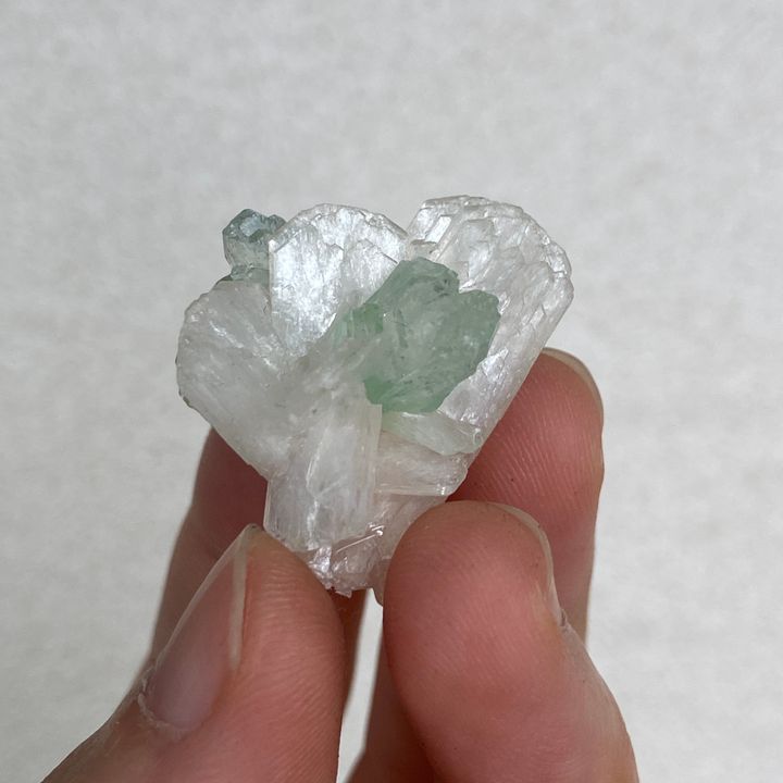 22L09001A 印度綠魚眼 6.4g $1600 (2)