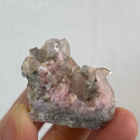 22L25001B 保加利亞菱錳礦共生水晶 20.3g $1500 (2)