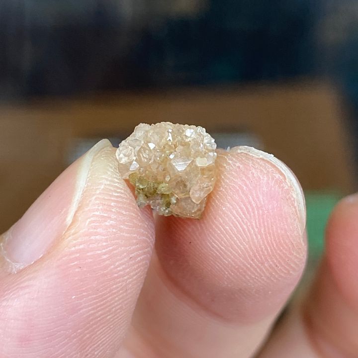 23E04003N 加拿大魁北克香檳色石榴石 0.4g $750 (2)