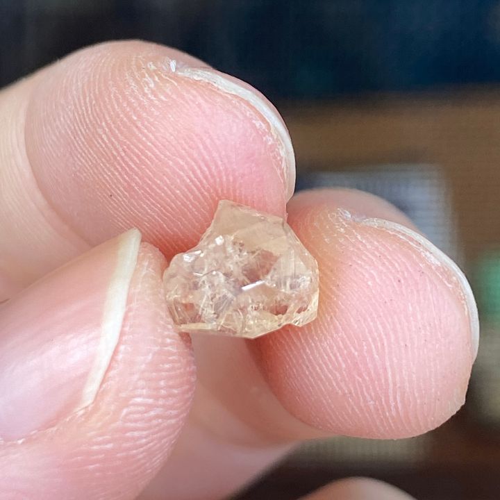 23E04003P 加拿大魁北克香檳色石榴石 1g $900 (2)