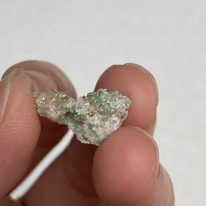 23E04005I 加拿大魁北克香檳色石榴石共生符山石 0.9g $600 (11)