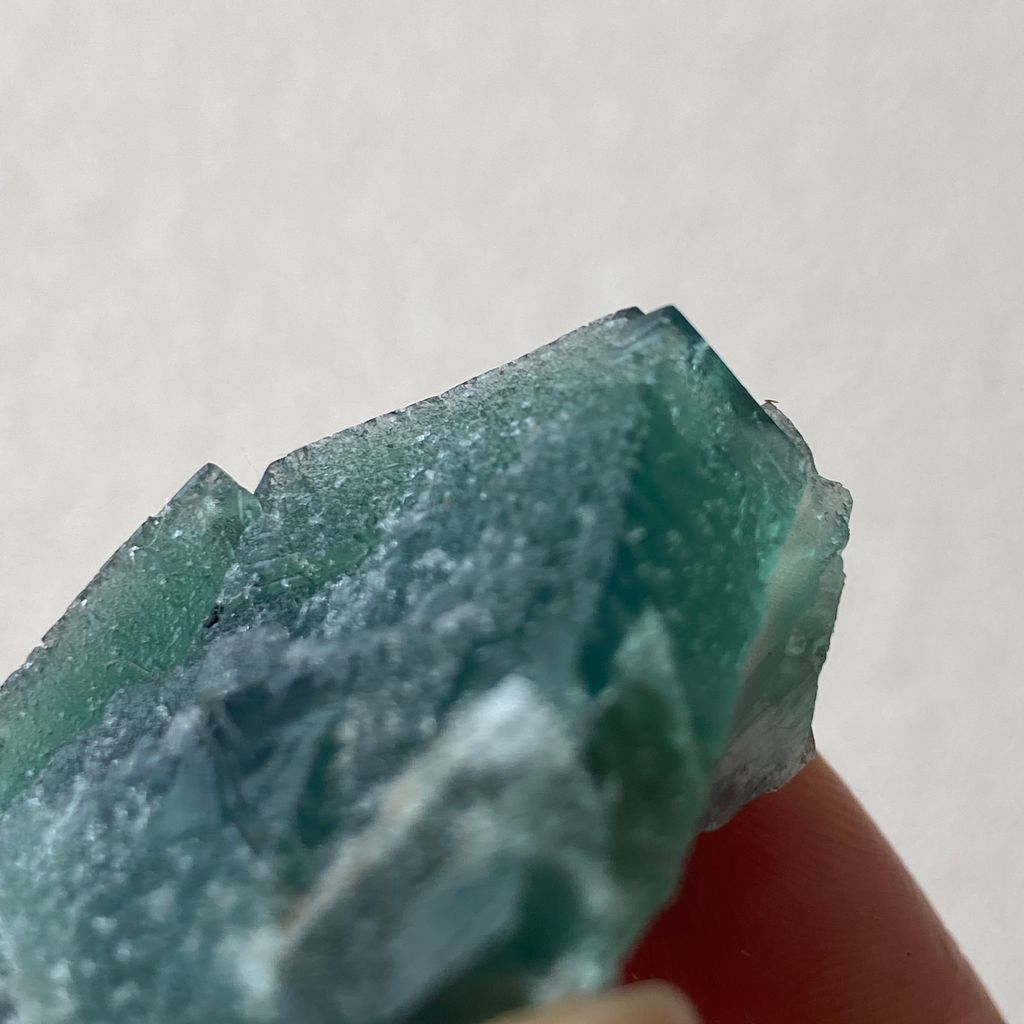 毒藤礦袋｜英國日光螢石 23B03PI3 44.2g  (9)
