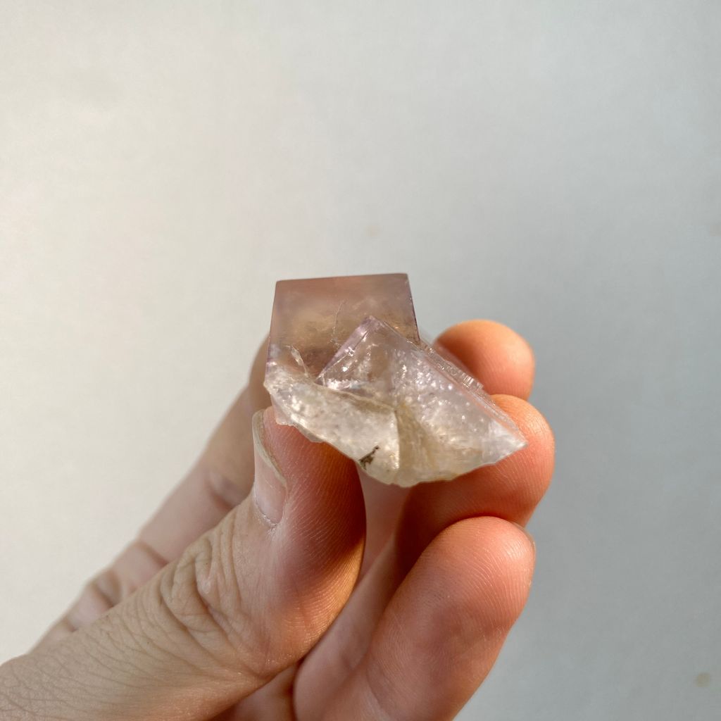 雪莉｜英國日光螢石 精品礦標 23D03STSE (4)