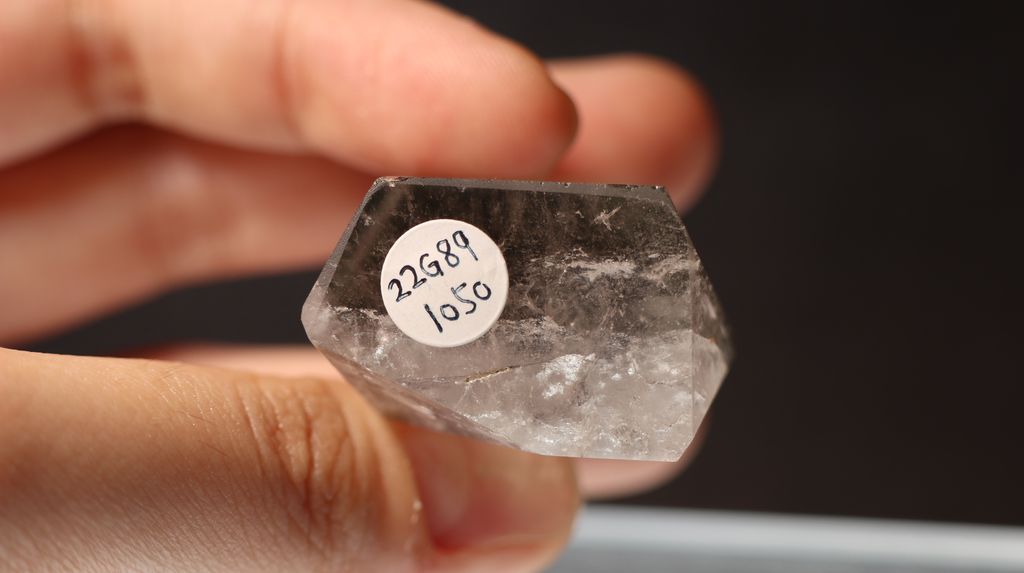 22G89 48 1050 (8)