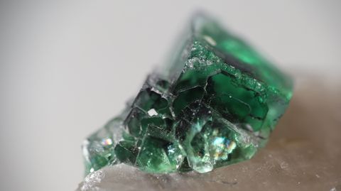 24D03C3 52.8 1580 (8)