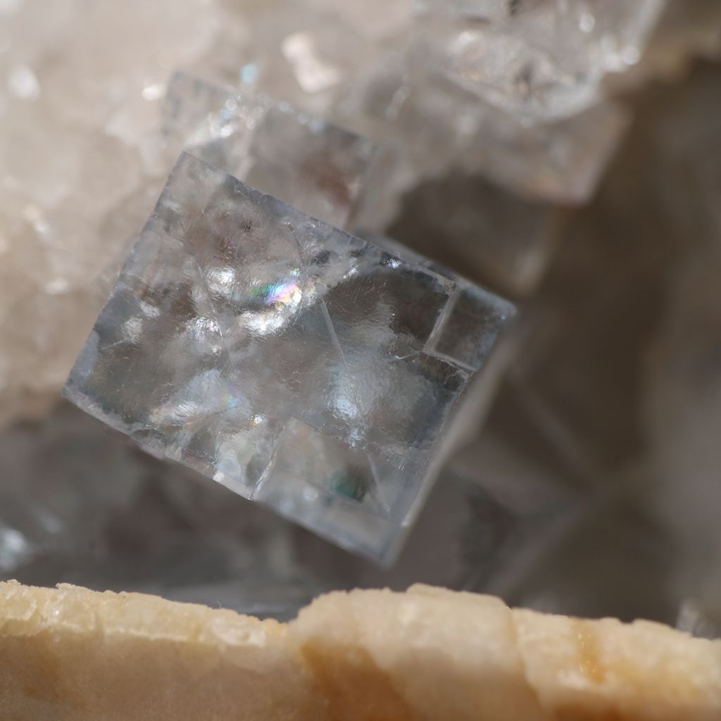 23J03B1 (10)