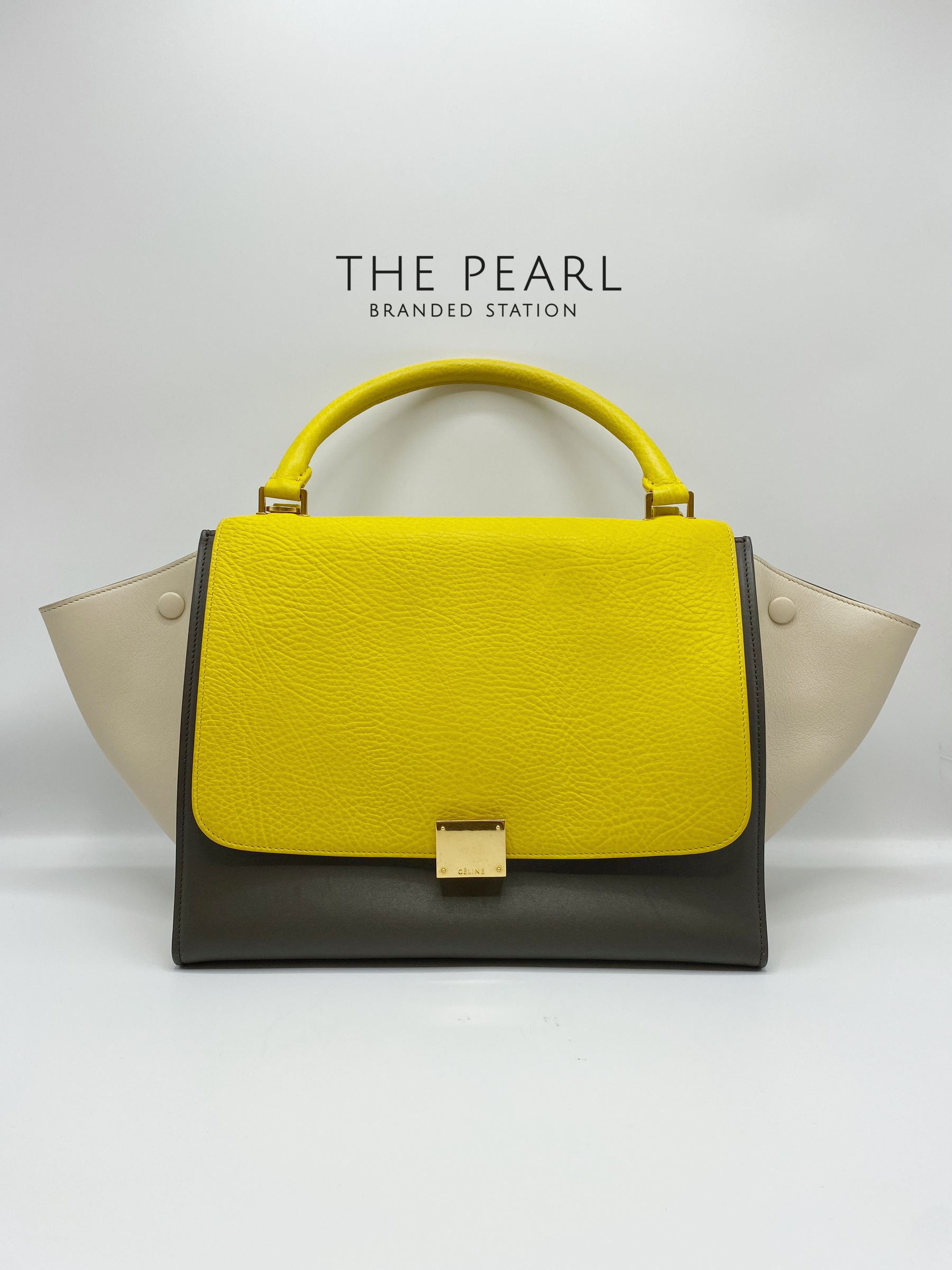 CÉLINE トラペーズ Celine // Black & Yellow Leather Medium Trapeze Bag – VSP