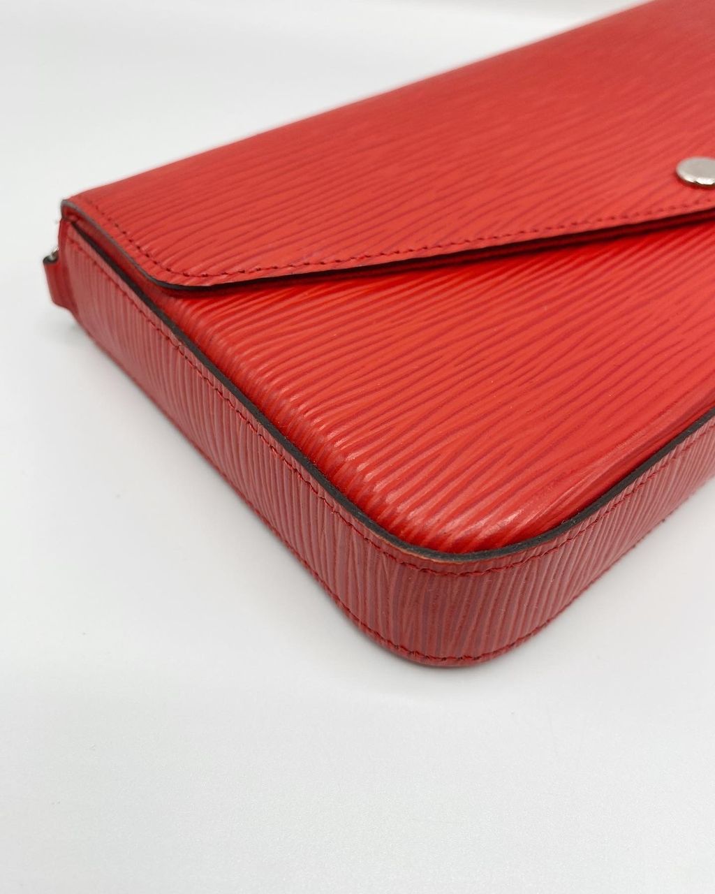 Louis Vuitton Felicie Pochette Epi Leather Red – The Pearl Branded Station